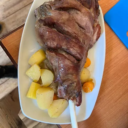 Unico Borsh Bar Restaurant 5*