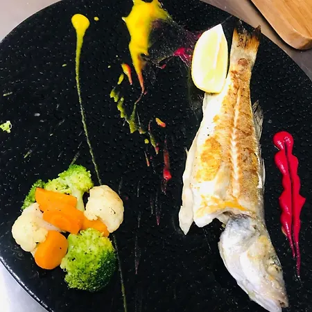 Unico Borsh Bar Restaurant Szálloda 5*